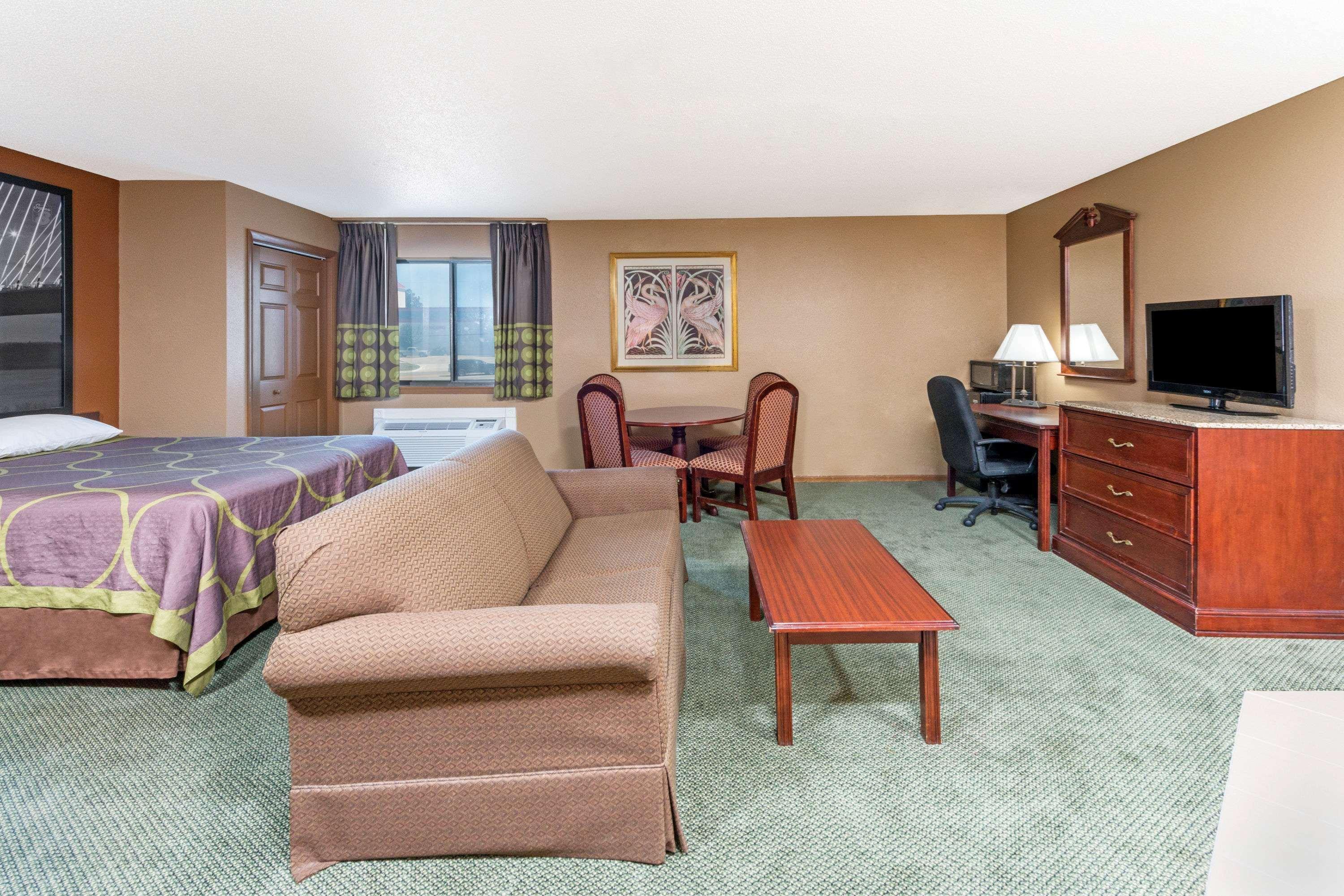 ซูเปอร์ 8 บาย วินด์แฮม ป็อปลาร์ บลัฟฟ์ มิสซูรี Hotel พ็อพลาร์บลัฟ ภายนอก รูปภาพ