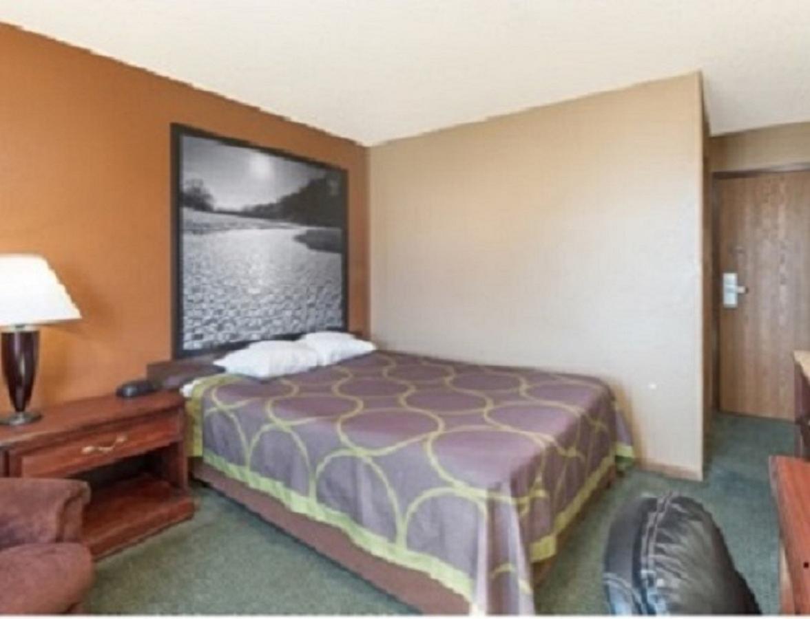 ซูเปอร์ 8 บาย วินด์แฮม ป็อปลาร์ บลัฟฟ์ มิสซูรี Hotel พ็อพลาร์บลัฟ ภายนอก รูปภาพ