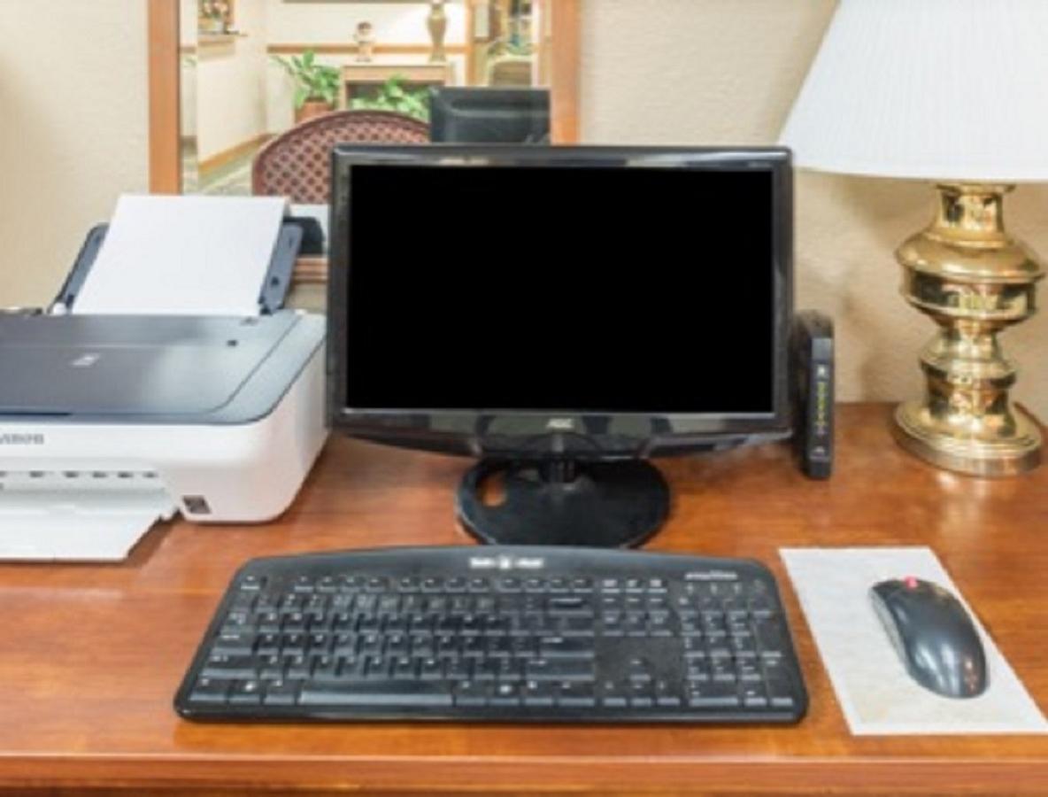 ซูเปอร์ 8 บาย วินด์แฮม ป็อปลาร์ บลัฟฟ์ มิสซูรี Hotel พ็อพลาร์บลัฟ ภายนอก รูปภาพ